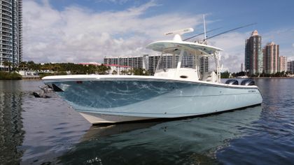 32' Cobia 2021 Yacht For Sale